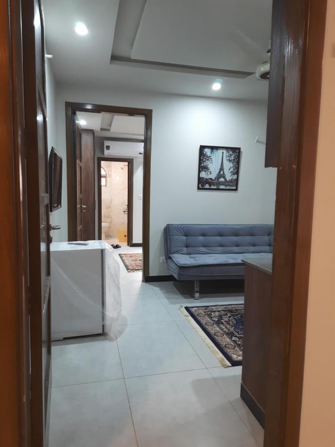 Northern Suites Bahria Town 라왈핀디 외부 사진