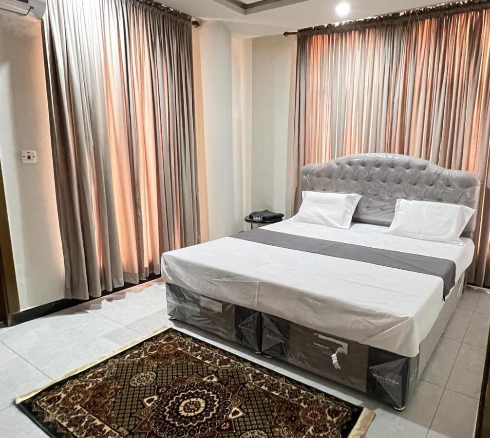 Northern Suites Bahria Town 라왈핀디 외부 사진