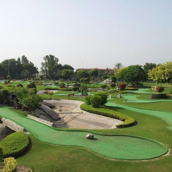Northern Suites Bahria Town 라왈핀디 외부 사진