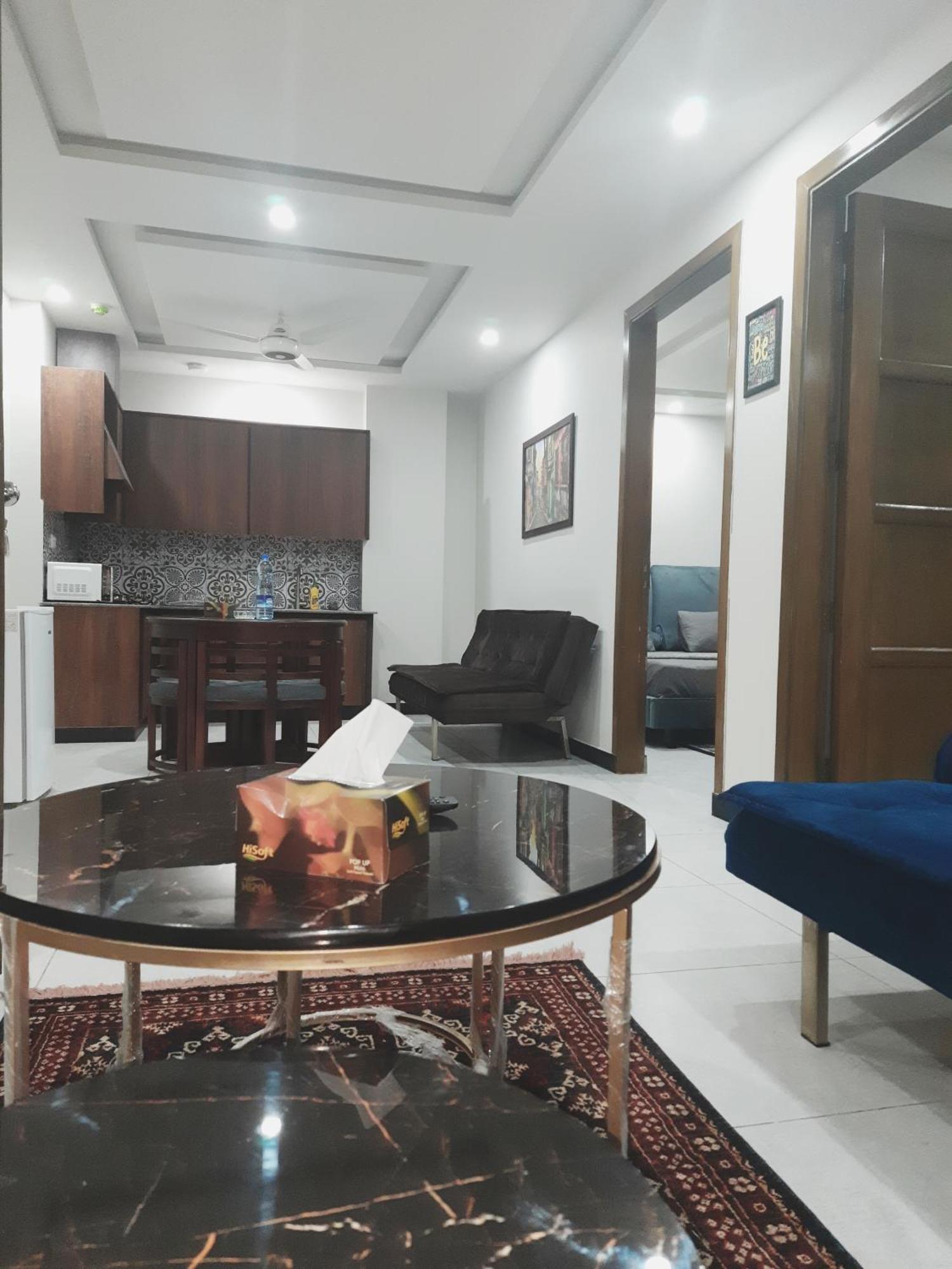 Northern Suites Bahria Town 라왈핀디 외부 사진