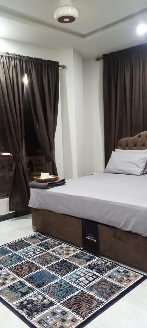 Northern Suites Bahria Town 라왈핀디 외부 사진